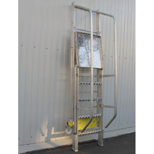 Лестница с платформой компактная MEGAL ЛСПК-2,1 (0,82)