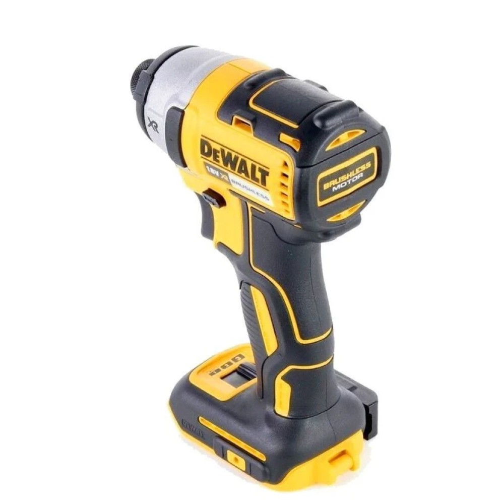 Аккумуляторная дрель-шуруповерт DeWalt DCF886NT ударная (без акк, без з/у)